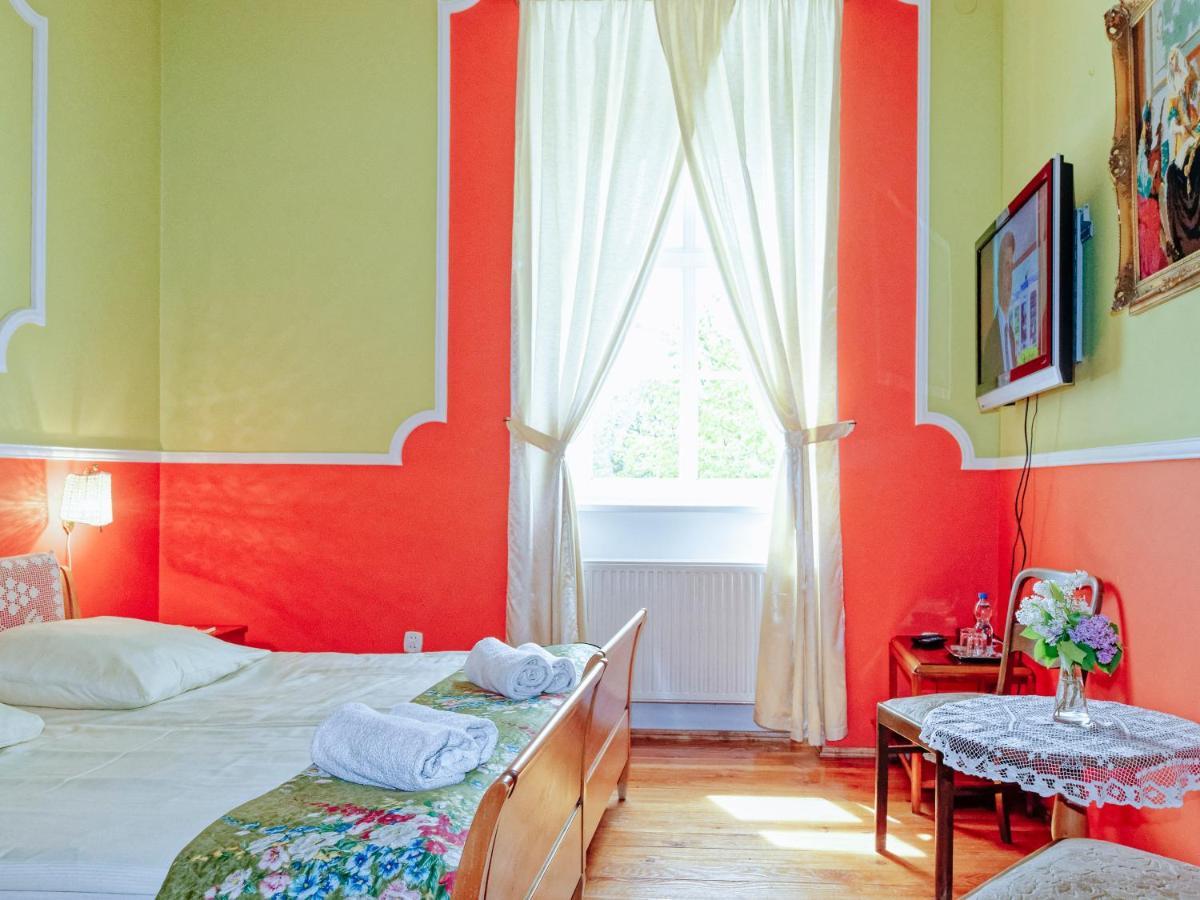 Palac Pensjonat Ptaszynka Грыфице Экстерьер фото
